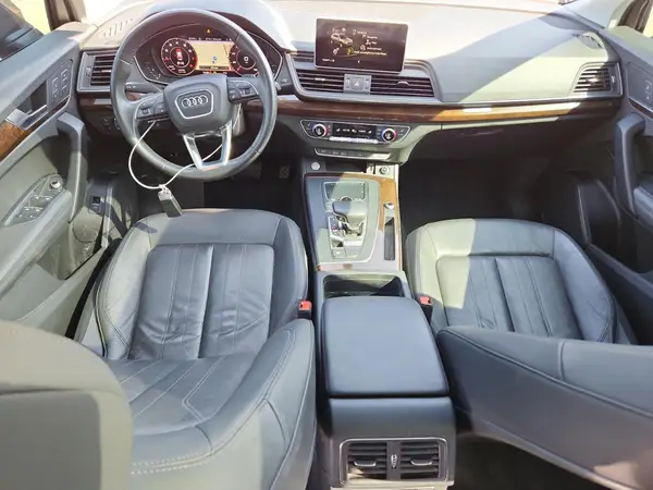 WA1BNAFY9K2044061 2019 AUDI Q5 - Image 8