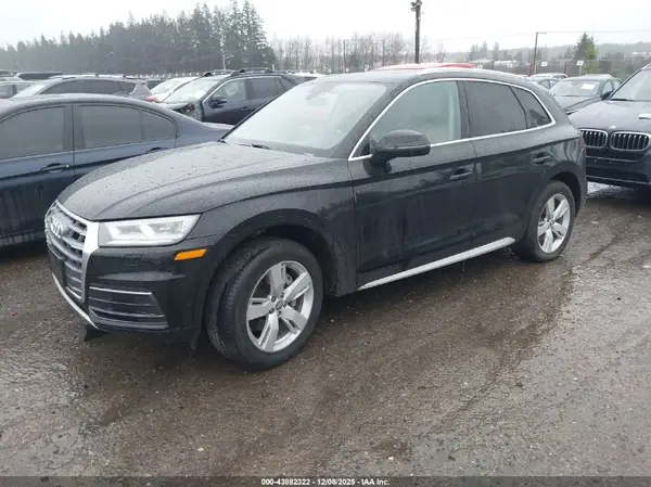 WA1BNAFY9K2049714 2019 AUDI Q5 - Image 2