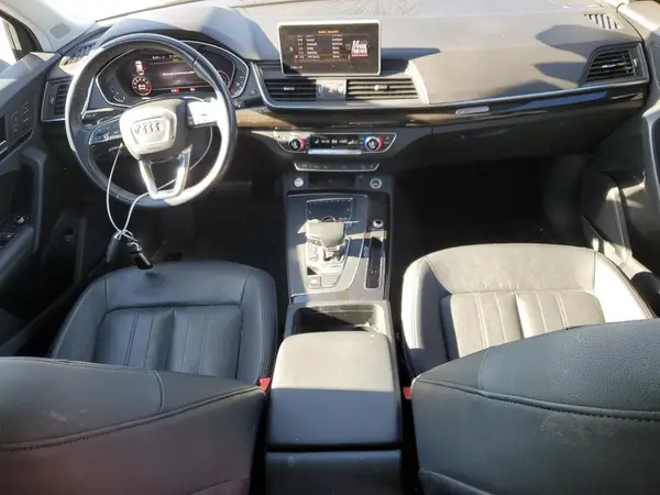 WA1BNAFY9K2049938 2019 AUDI Q5 - Image 8