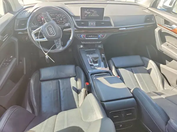 WA1BNAFY9K2053794 2019 AUDI Q5 - Image 8