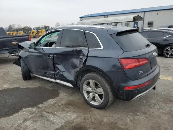 WA1BNAFY9K2060700 2019 AUDI Q5 - Image 2