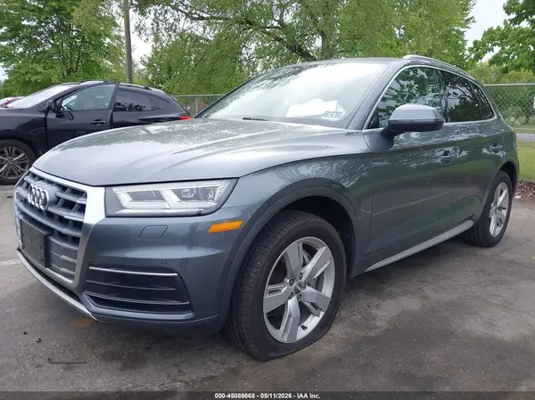 WA1BNAFY9K2081000 2019 AUDI Q5 - Image 2