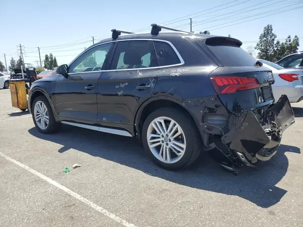 WA1BNAFY9K2084916 2019 AUDI Q5 - Image 2