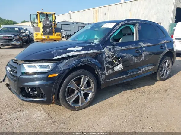 WA1BNAFY9K2096919 2019 AUDI Q5 - Image 2
