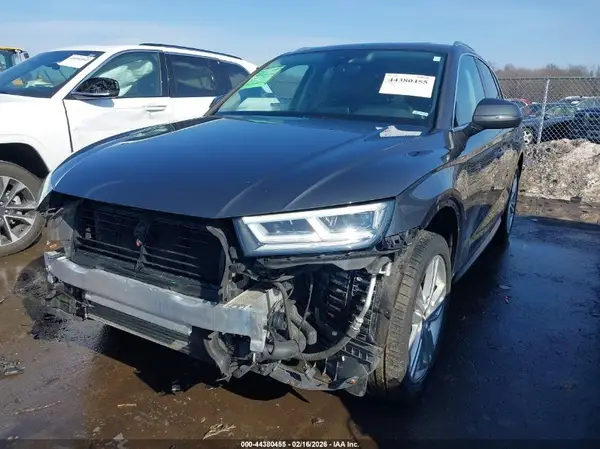 WA1BNAFY9K2099190 2019 AUDI Q5 - Image 2