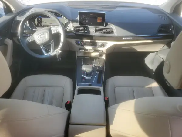 WA1BNAFY9K2101195 2019 AUDI Q5 - Image 8