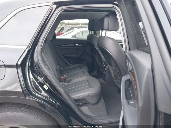 WA1BNAFY9K2103111 2019 AUDI Q5 - Image 8
