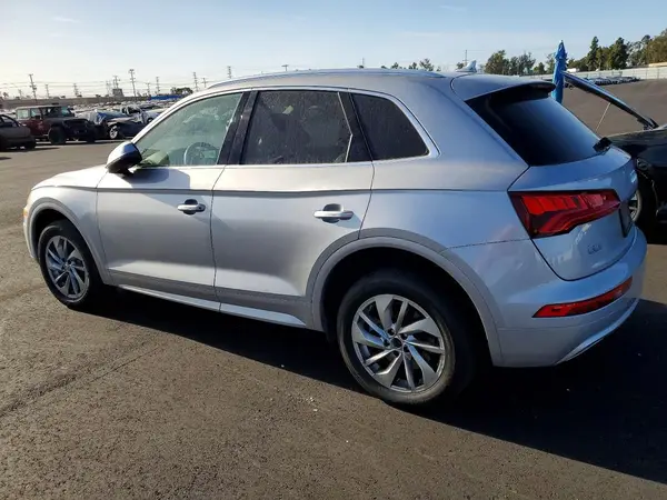 WA1BNAFY9K2116859 2019 AUDI Q5 - Image 2