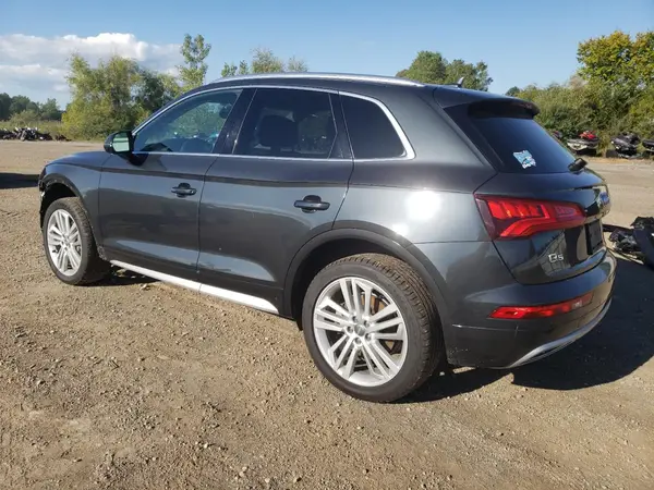 WA1BNAFY9K2117607 2019 AUDI Q5 - Image 2
