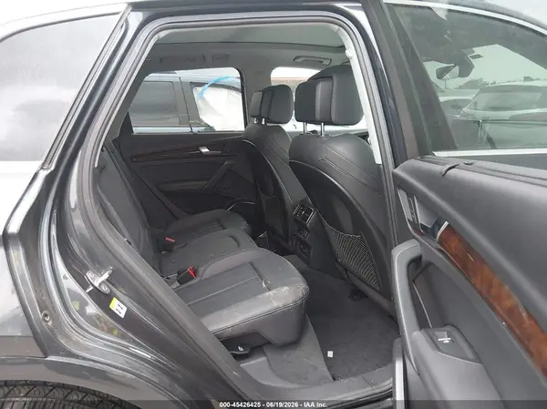 WA1BNAFY9K2118823 2019 AUDI Q5 - Image 8