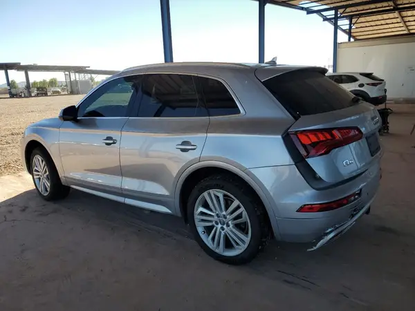 WA1BNAFY9K2119132 2019 AUDI Q5 - Image 2