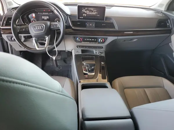 WA1BNAFY9K2119132 2019 AUDI Q5 - Image 8