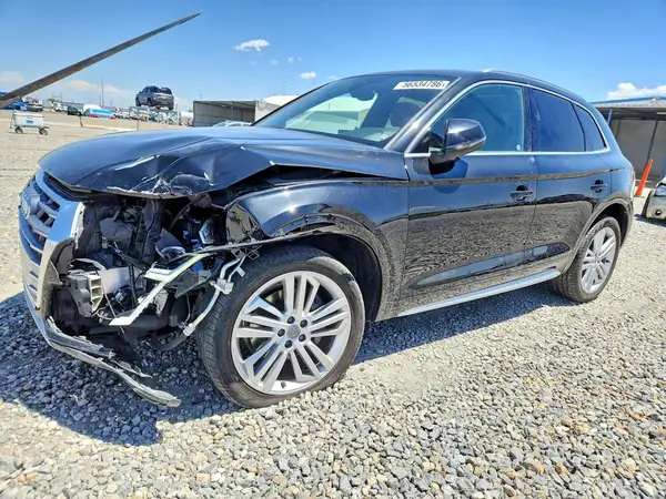 WA1BNAFY9K2121513 2019 AUDI Q5 - Image 1