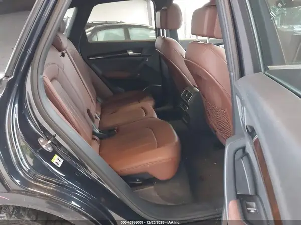 WA1BNAFY9K2126811 2019 AUDI Q5 - Image 8