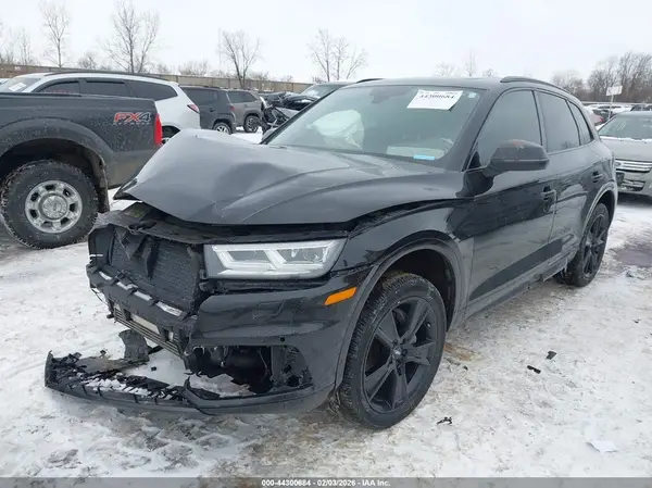 WA1BNAFY9K2131877 2019 AUDI Q5 - Image 2