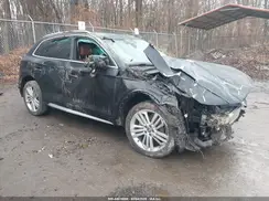 WA1BNAFY9K2134052 2019 AUDI Q5
