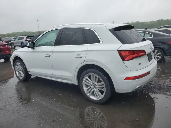 WA1BNAFY9K2136710 2019 AUDI Q5 - Image 2