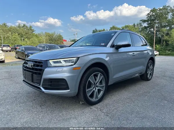 WA1BNAFY9L2003365 2020 AUDI Q5 - Image 2