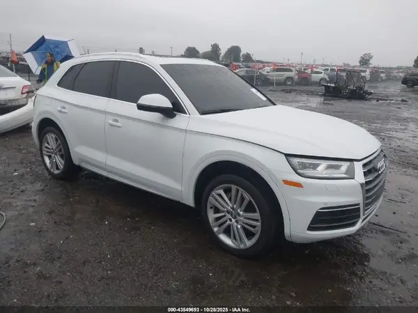 WA1BNAFY9L2035409 2020 AUDI Q5 - Image 1
