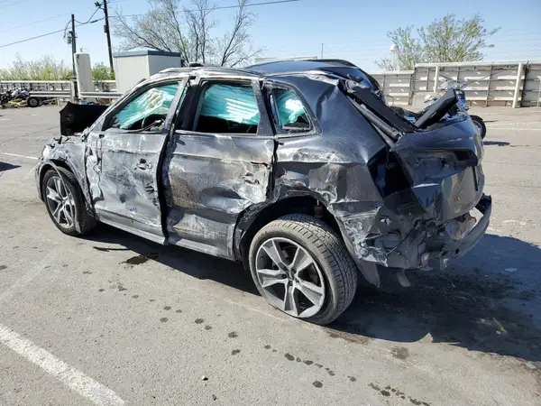 WA1BNAFY9L2036849 2020 AUDI Q5 - Image 2