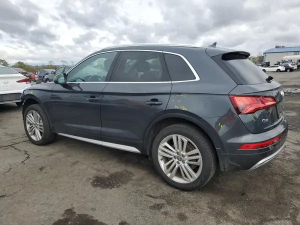 WA1BNAFY9L2037015 2020 AUDI Q5 - Image 2