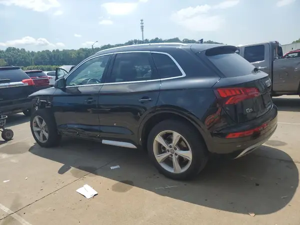 WA1BNAFY9L2040576 2020 AUDI Q5 - Image 2