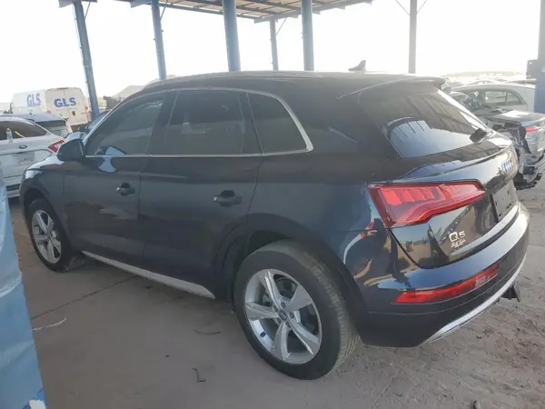 WA1BNAFY9L2048418 2020 AUDI Q5 - Image 2