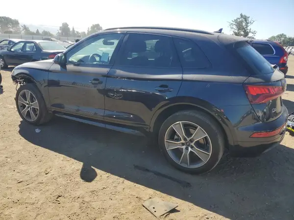 WA1BNAFY9L2068720 2020 AUDI Q5 - Image 2