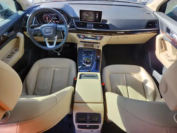 WA1BNAFY9L2098932 2020 AUDI Q5 - Image 8
