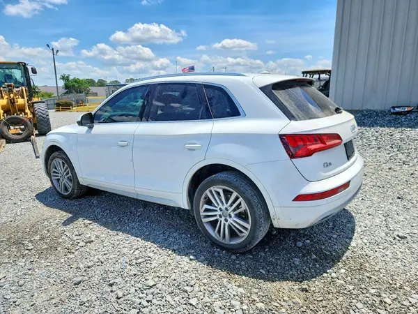 WA1BNAFYXK2020612 2019 AUDI Q5 - Image 2