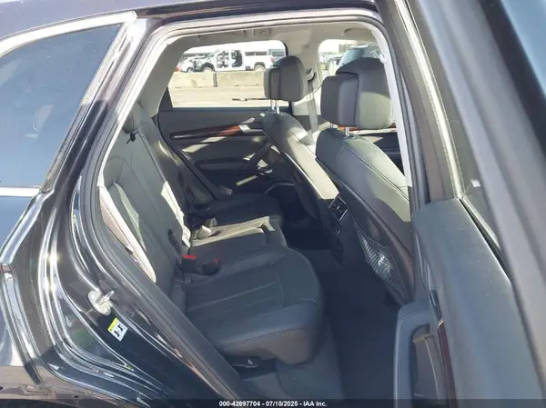 WA1BNAFYXK2030881 2019 AUDI Q5 - Image 8