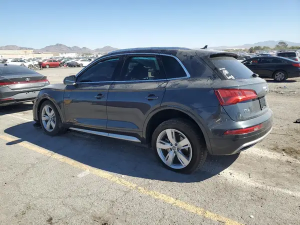WA1BNAFYXK2033957 2019 AUDI Q5 - Image 2