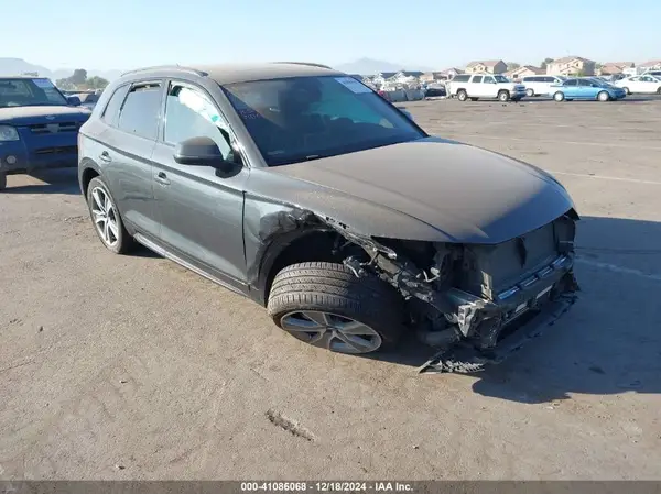 WA1BNAFYXK2035899 2019 AUDI Q5 - Image 1