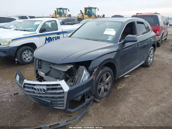 WA1BNAFYXK2045235 2019 AUDI Q5 - Image 2