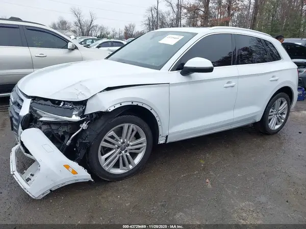 WA1BNAFYXK2049026 2019 AUDI Q5 - Image 2