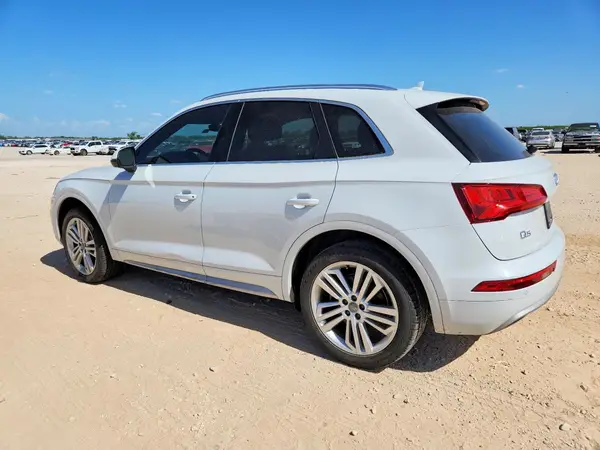 WA1BNAFYXK2060883 2019 AUDI Q5 - Image 2