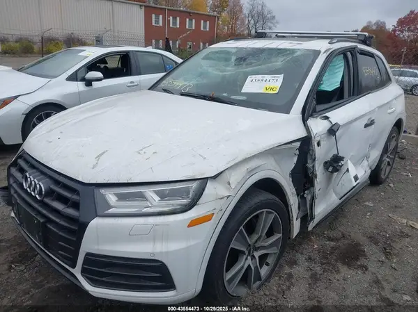 WA1BNAFYXK2063315 2019 AUDI Q5 - Image 2
