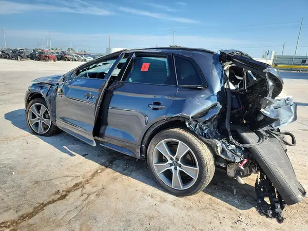 WA1BNAFYXK2071799 2019 AUDI Q5 - Image 2