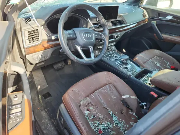 WA1BNAFYXK2071799 2019 AUDI Q5 - Image 8