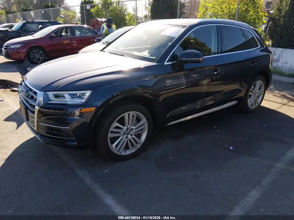 WA1BNAFYXK2076968 2019 AUDI Q5 - Image 2