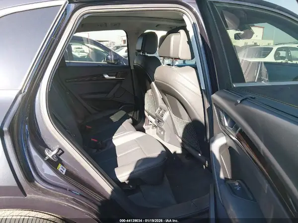 WA1BNAFYXK2076968 2019 AUDI Q5 - Image 8