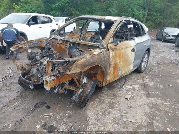 WA1BNAFYXK2082219 2019 AUDI Q5 - Image 2