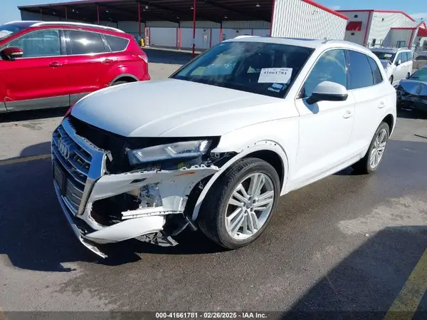 WA1BNAFYXK2096914 2019 AUDI Q5 - Image 2