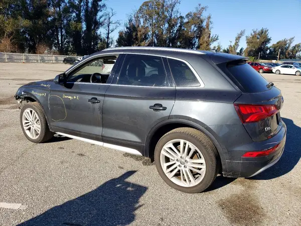 WA1BNAFYXK2098730 2019 AUDI Q5 - Image 2