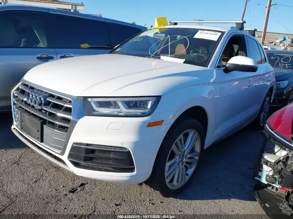 WA1BNAFYXK2102985 2019 AUDI Q5 - Image 2