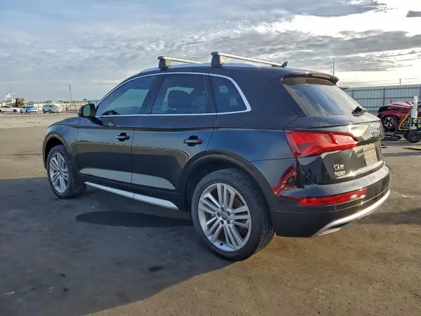 WA1BNAFYXK2120578 2019 AUDI Q5 - Image 2