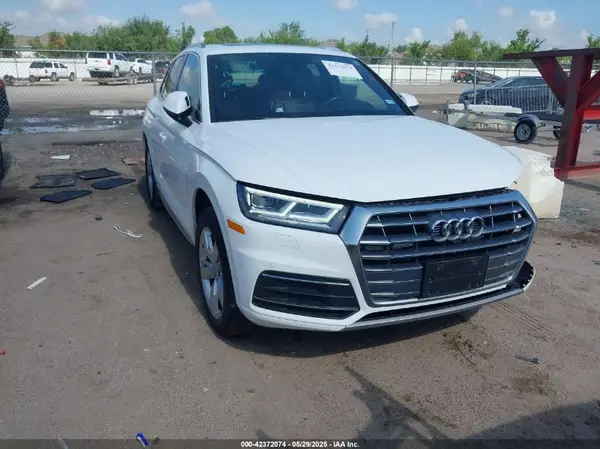 WA1BNAFYXK2144783 2019 AUDI Q5 - Image 1