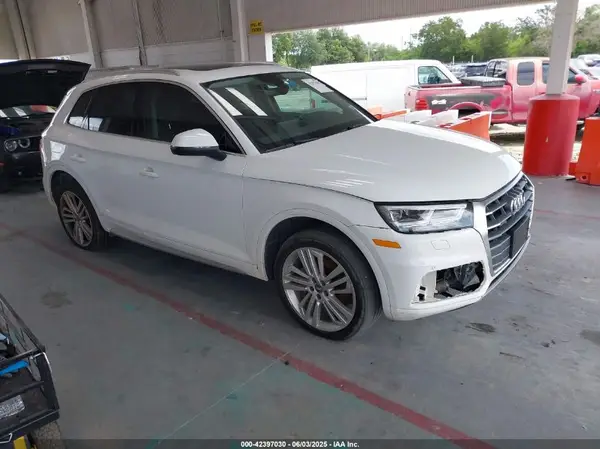 WA1BNAFYXL2059038 2020 AUDI Q5 - Image 1