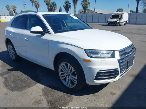 WA1BNBFY0J2103812 2018 AUDI Q5 - Image 1