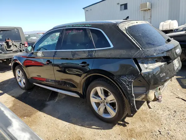 WA1BNBFY1J2023922 2018 AUDI Q5 - Image 2